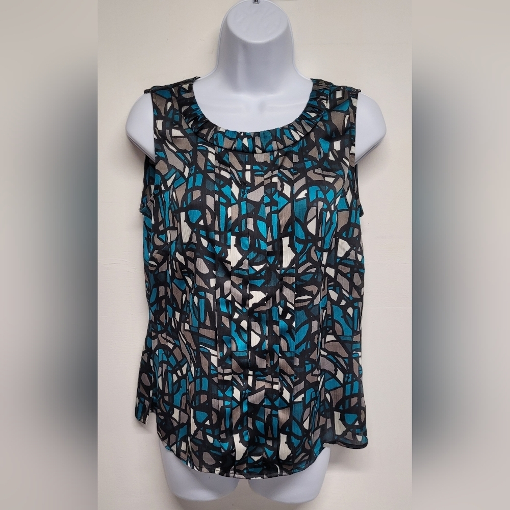 Kasper S Top Pleated Front Like New